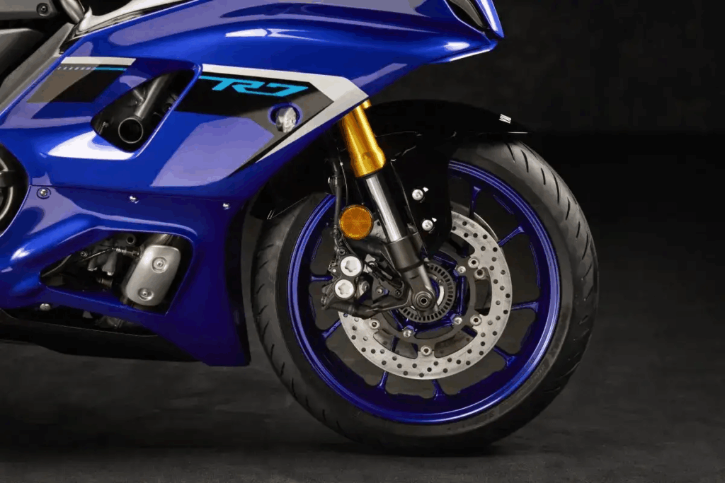 Yamaha YZF-R7 Review: The Perfect Gateway to Supersport Excellence